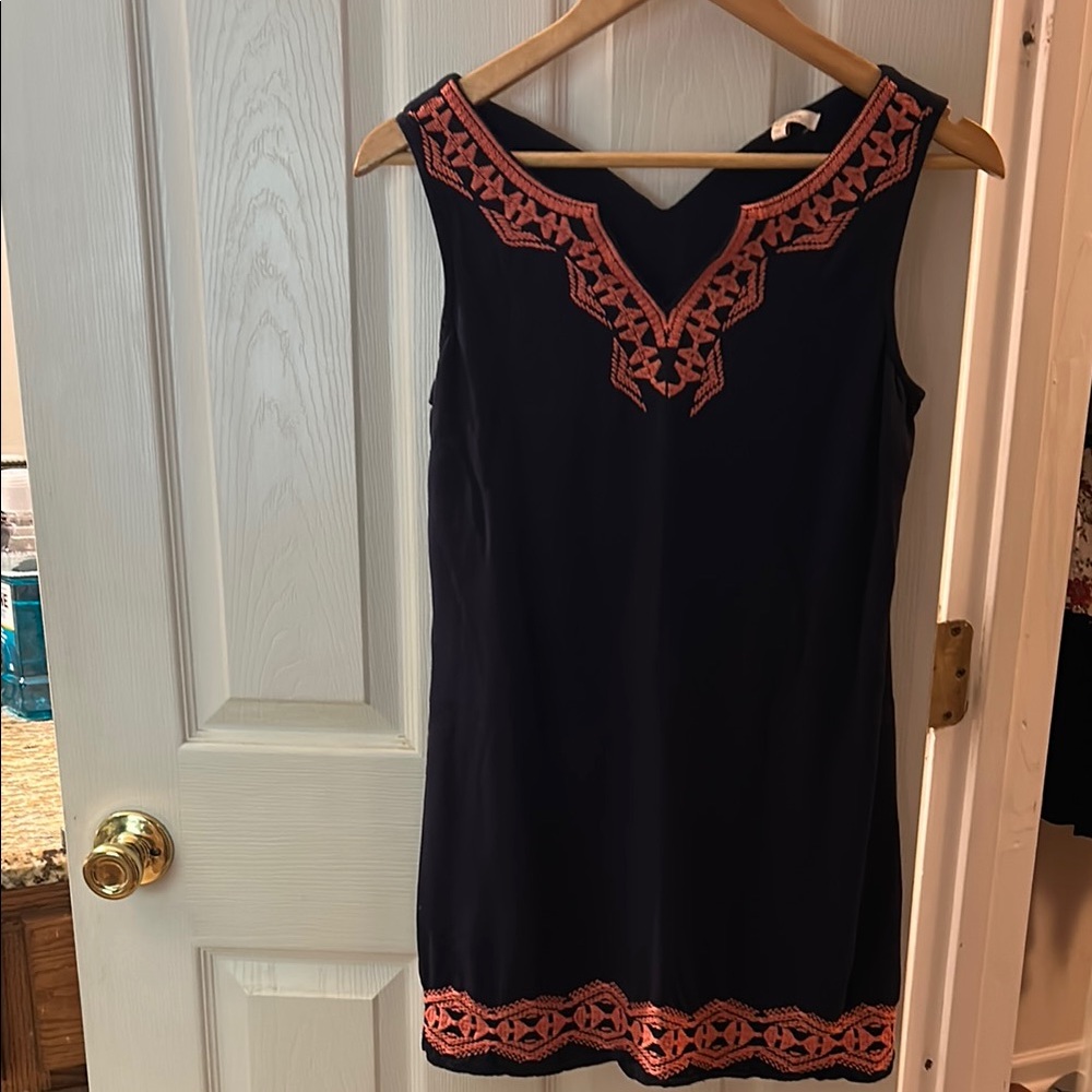 Skies Are Blue Black and Orange V-Neck Sheath Mini Dress